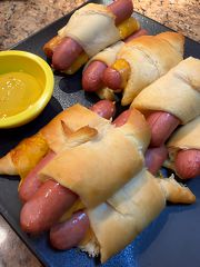Easy Crescent Dogs With Cheese